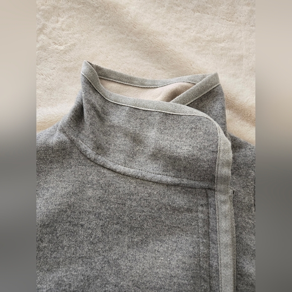 Aritzia Babaton Cormac Jacket - Picture 10 of 11